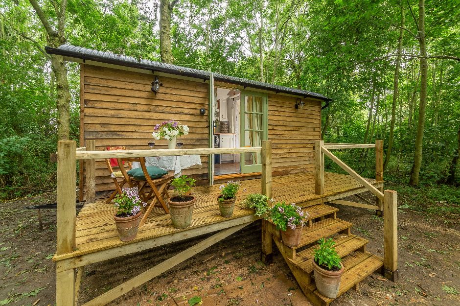 Woodland Retreat Shepherd’s Hut For Two